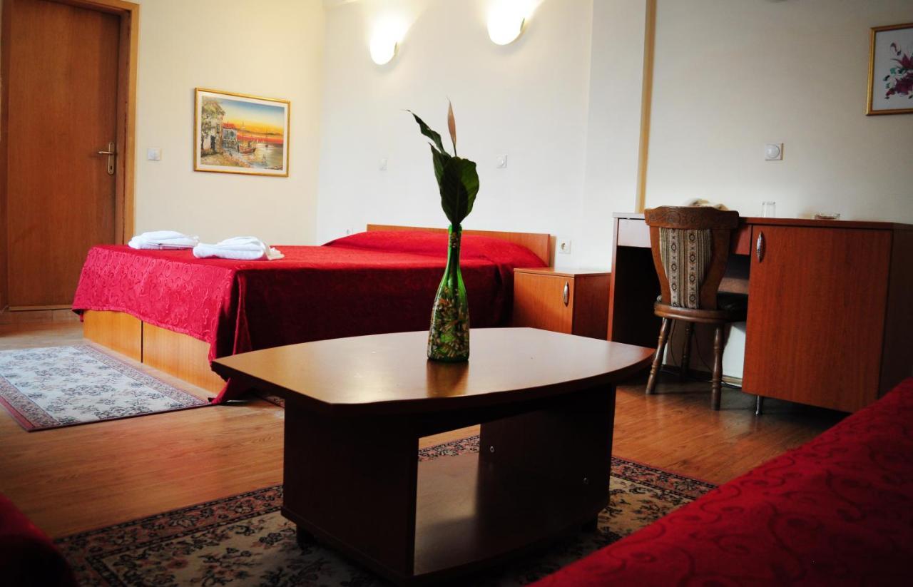 Vip Hotel Skopje - New Management Экстерьер фото