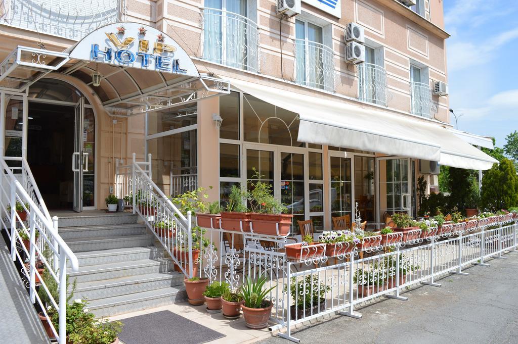 Vip Hotel Skopje - New Management Экстерьер фото