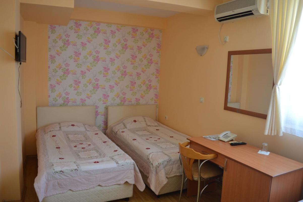 Vip Hotel Skopje - New Management Экстерьер фото